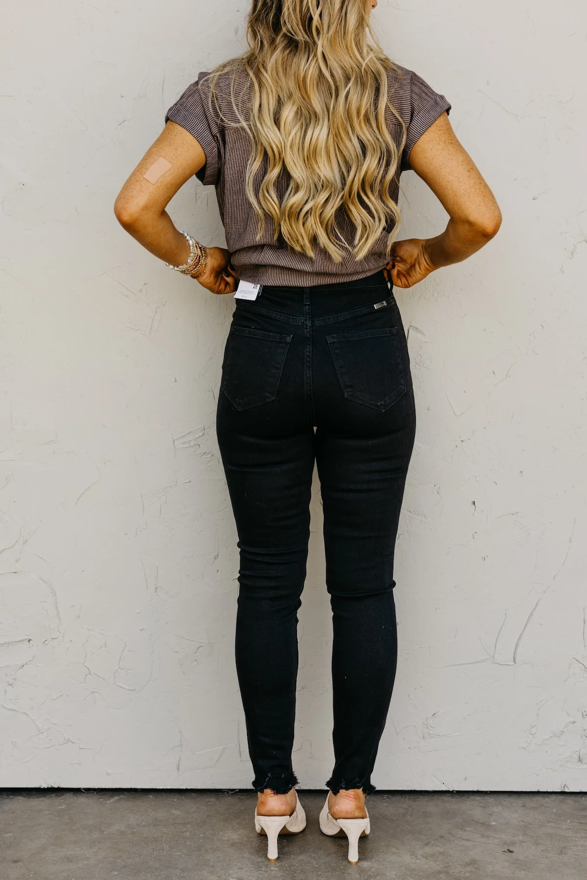 Kan Can 11 Inch High Rise Button Skinny Denim - Image 8