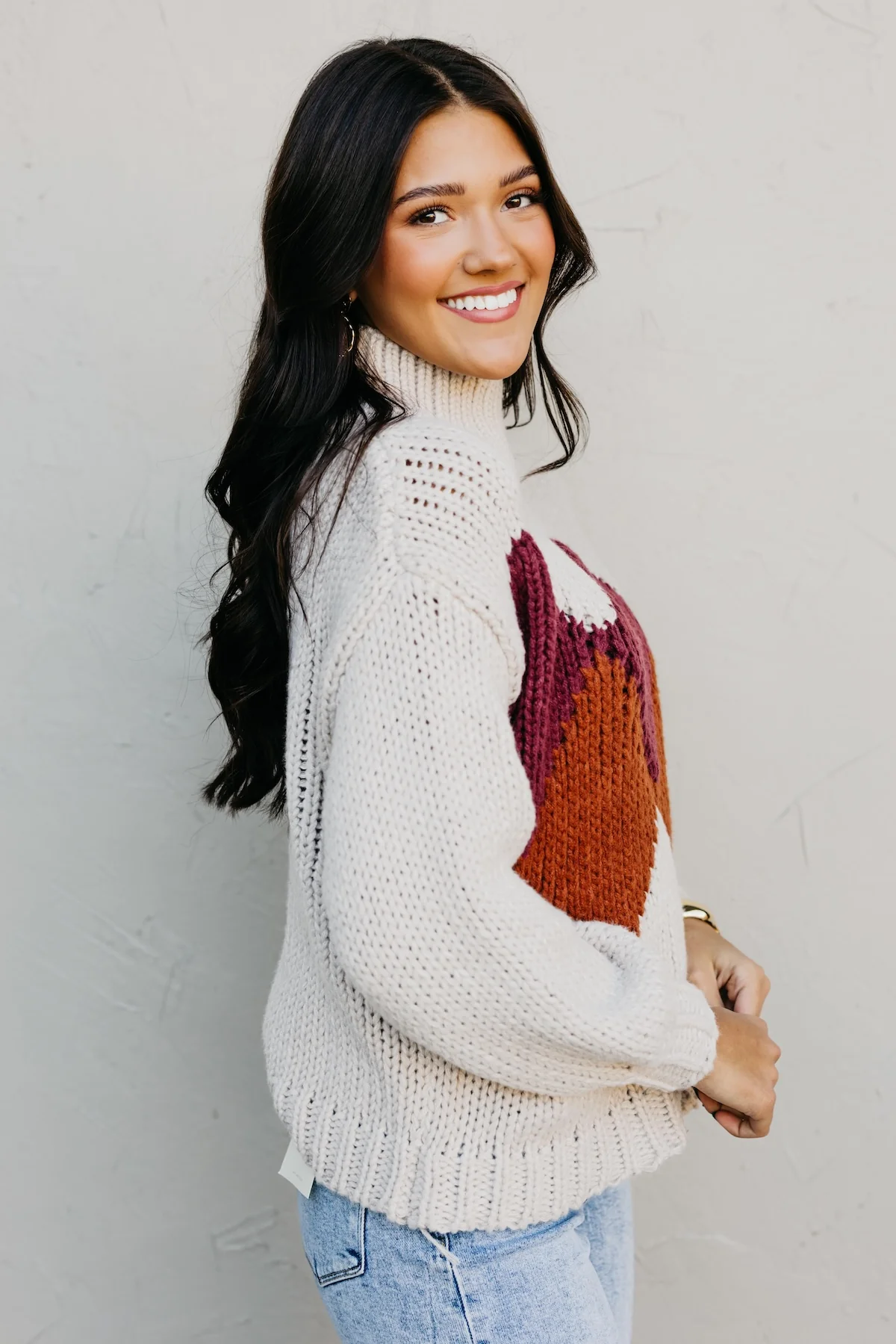 The Faye Argyle Pattern Chunky Sweater - Image 15