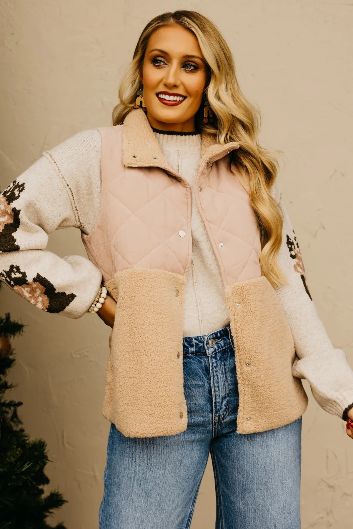 The Harriet Quilted Shearling Vest - Image 10
