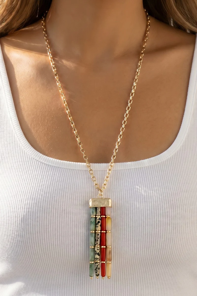 The Hugo Bar Pendent Necklace - Image 2