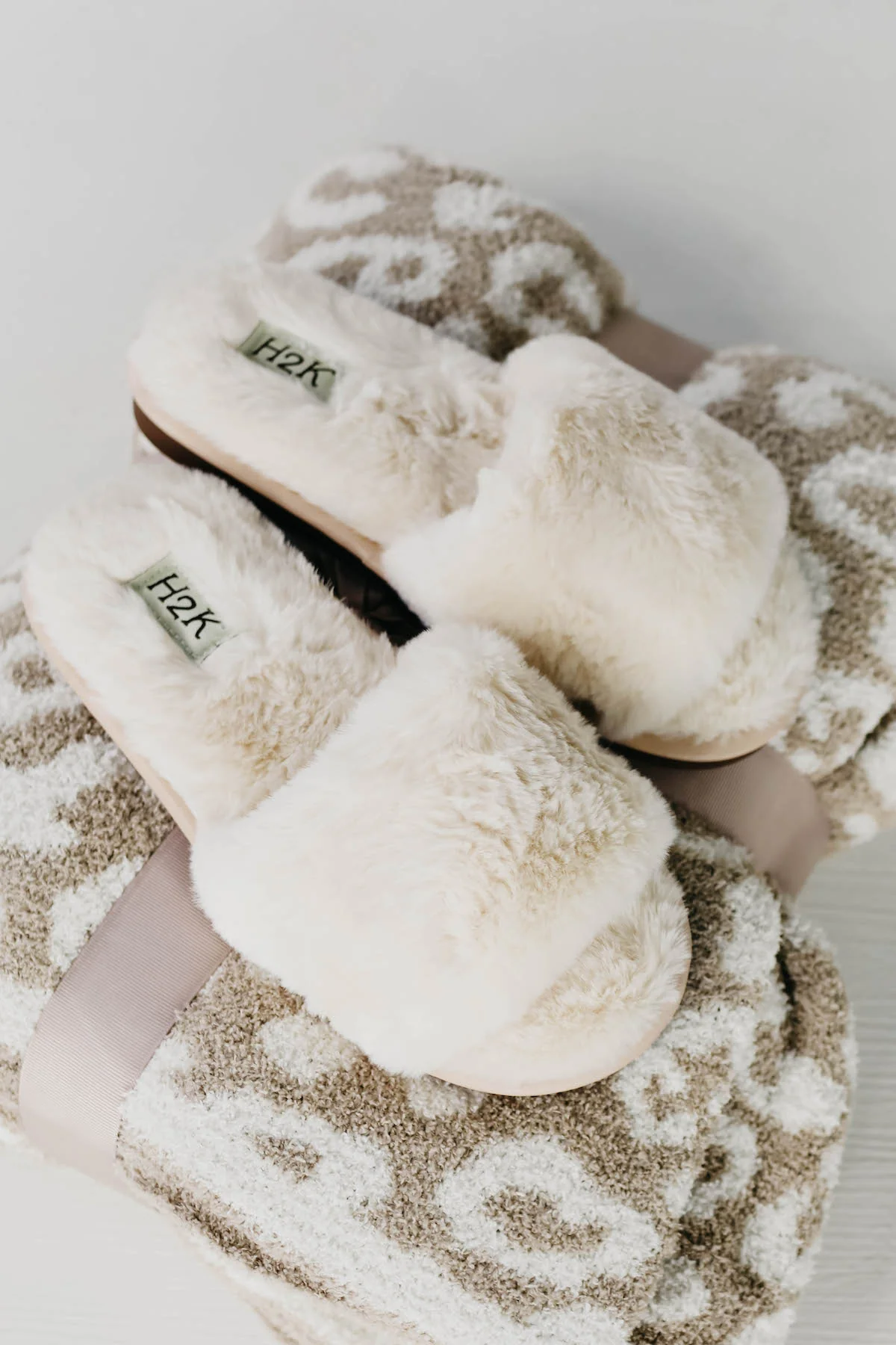 The Jennifer Cozy Slipper - White - Image 3