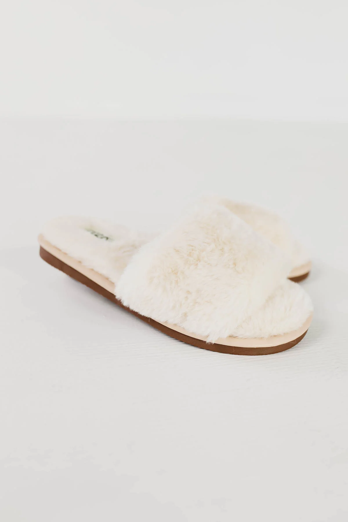 The Jennifer Cozy Slipper - White - Image 4