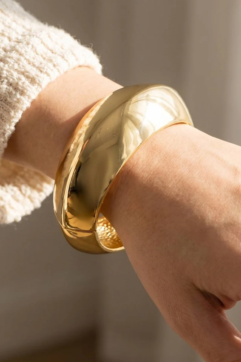 The Lia Hinged Bangle Bracelet