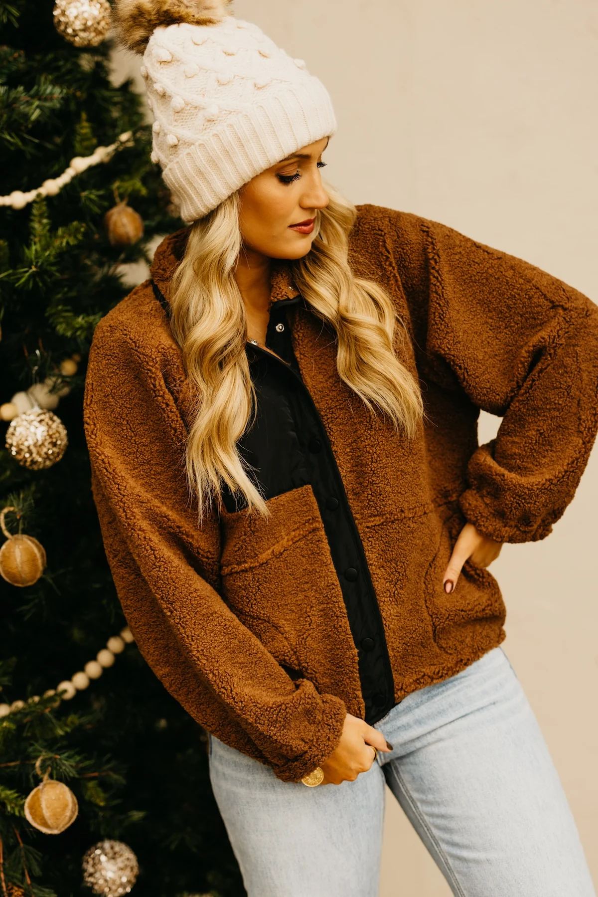 The Mackenzie Contrast Fleece Jacket - Image 8