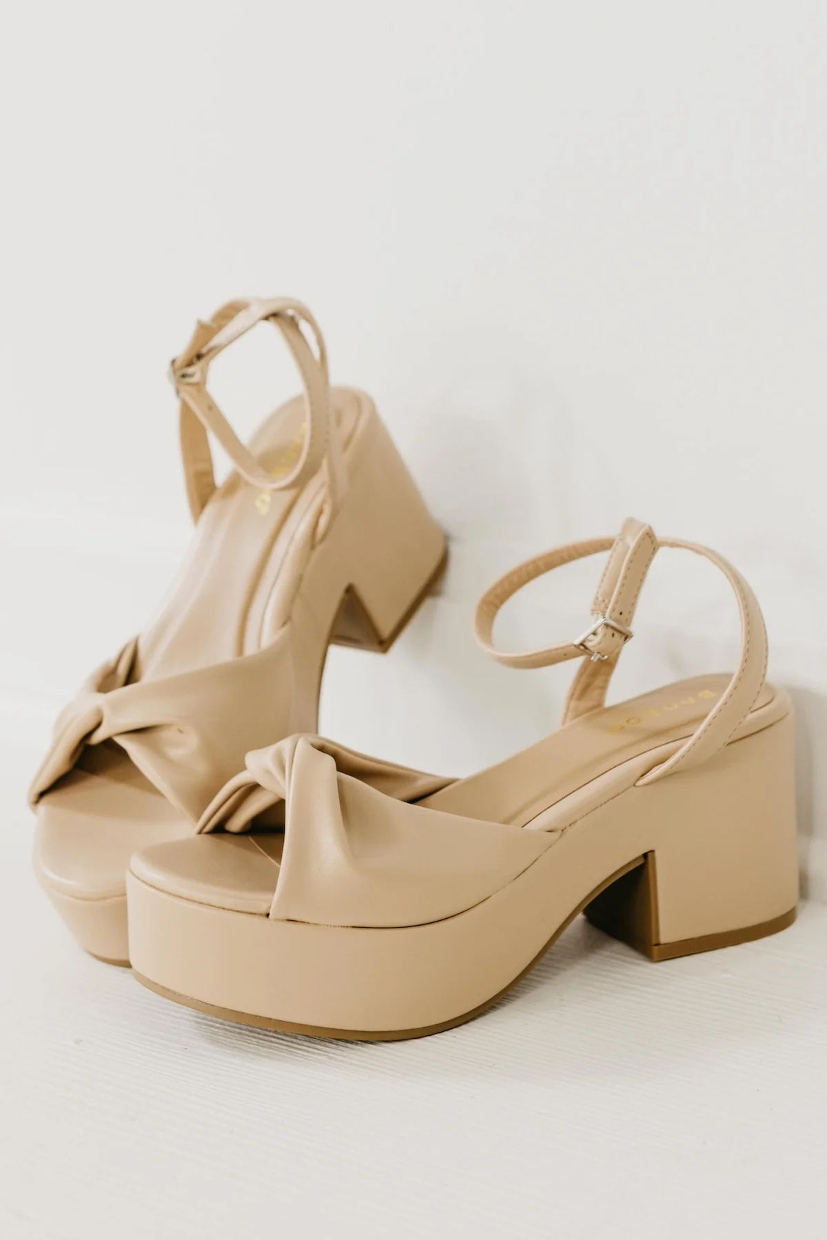 The Niche Platform Heel