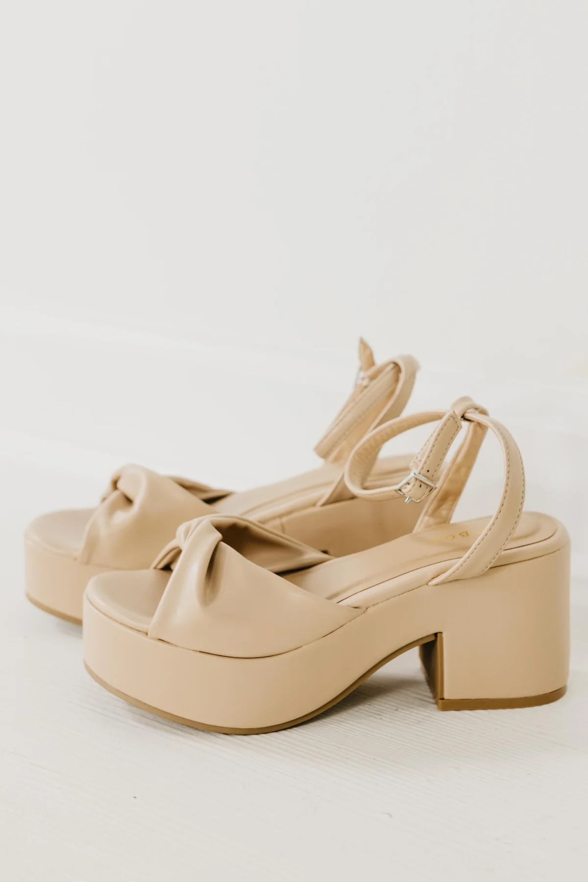 The Niche Platform Heel - Image 3