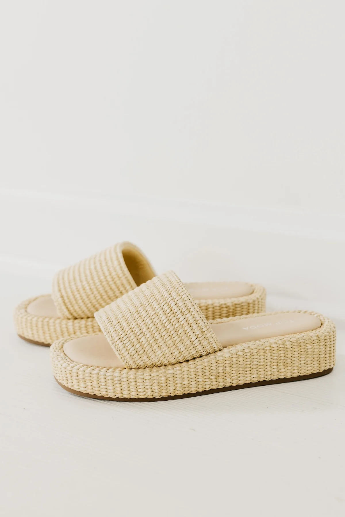 The Raya Raffia Sandal - Image 3