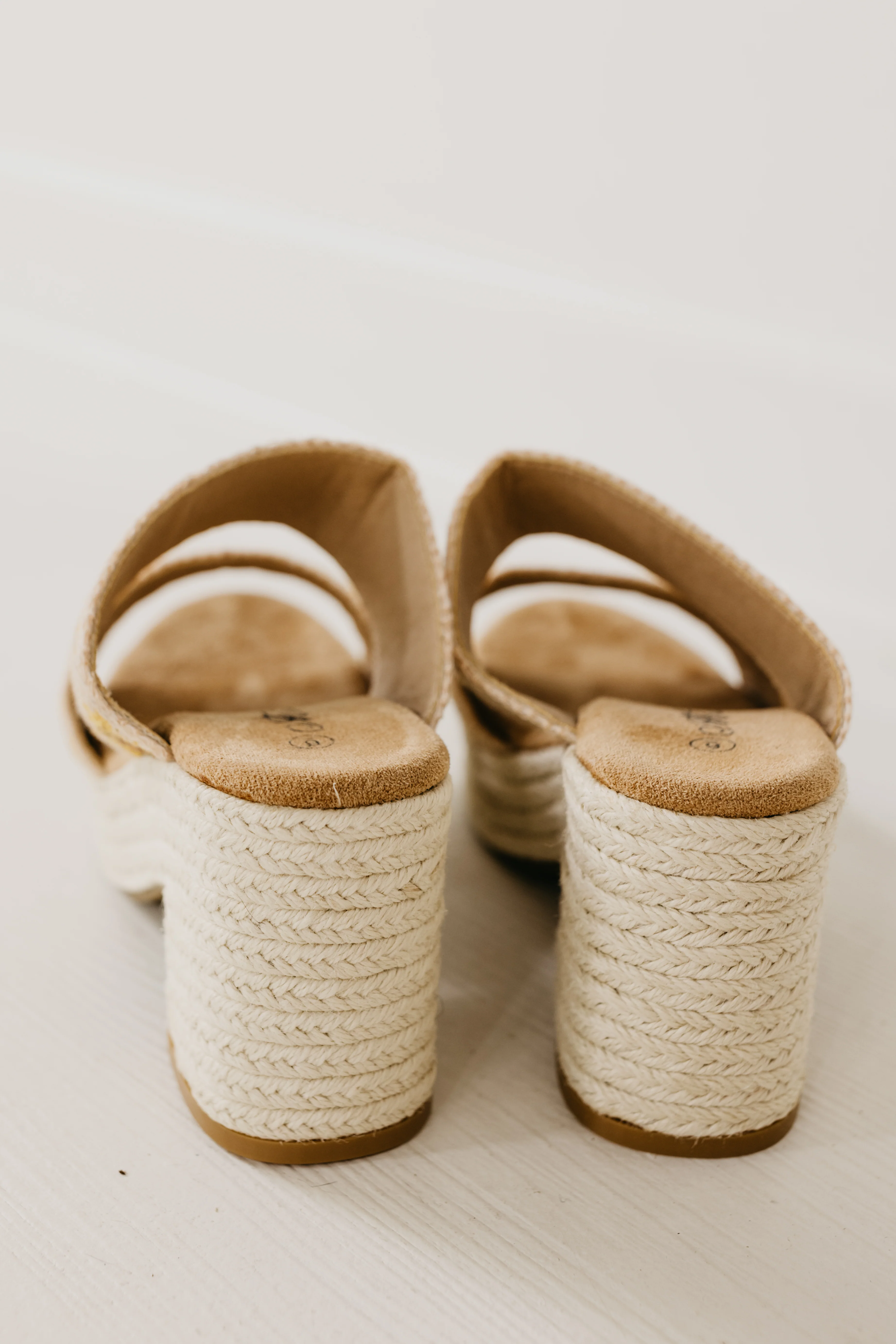 The Shirin Floral Crochet Platform Heel - Image 3