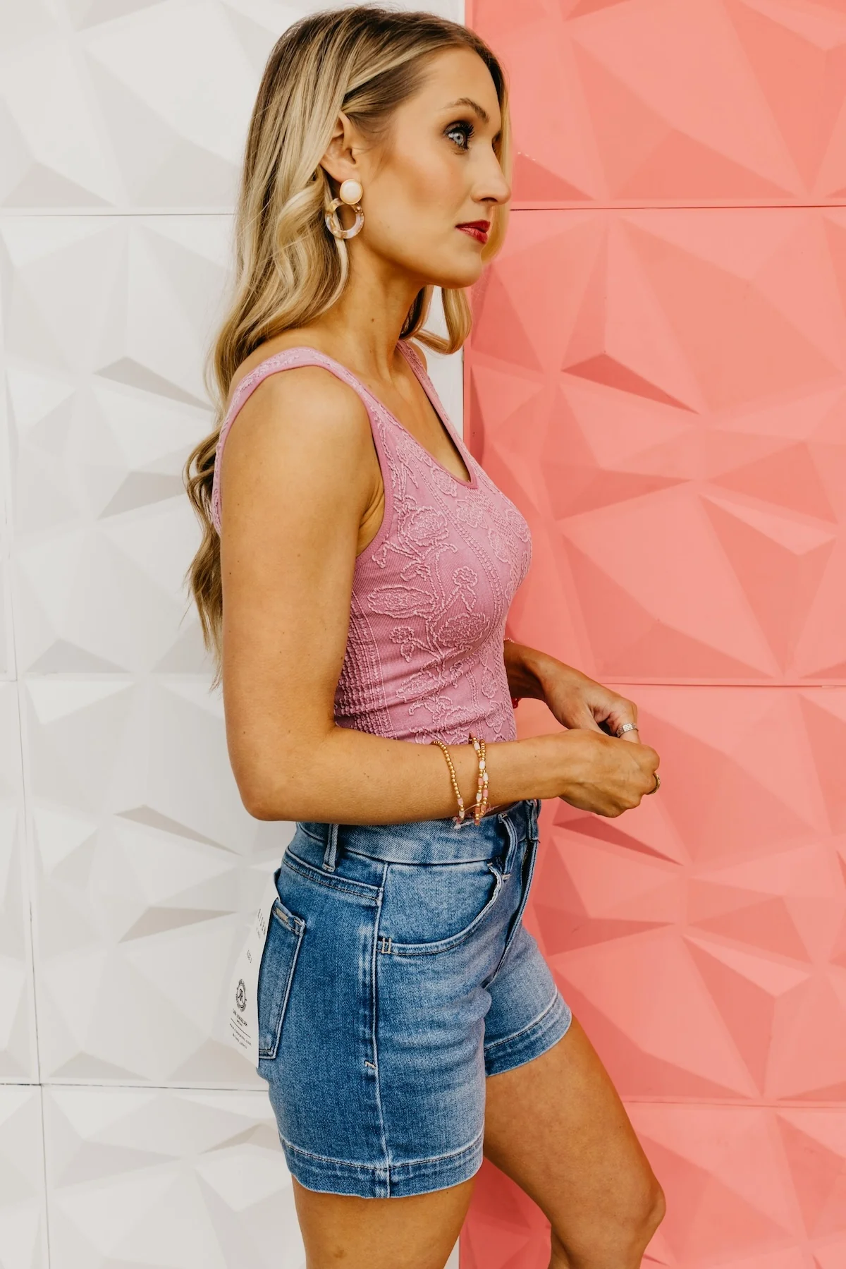 The Tyson Floral Seamless Tank Top - Image 7