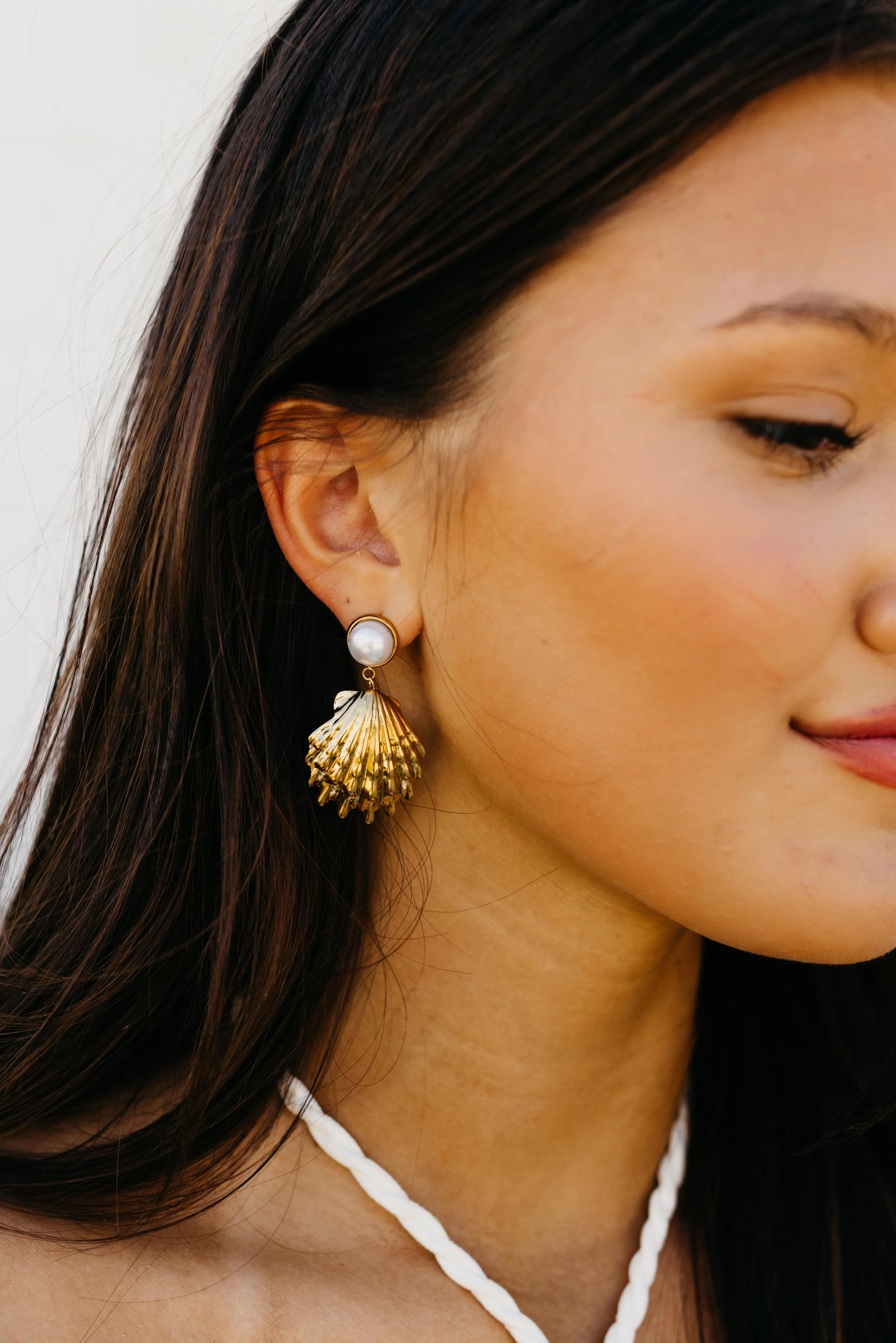 The Willa Pearl Shell Earring
